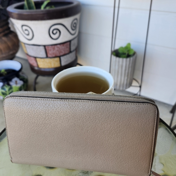 Celine Wallet - Picture 2 of 10